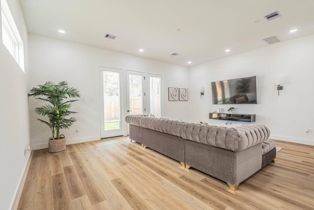 Luxury Home Near Houston Downtown & Medical Center Экстерьер фото
